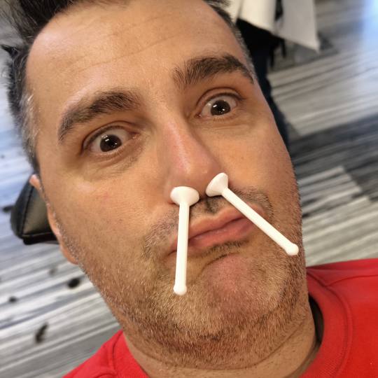 Mare #zagreb Obrve DEPILACIJA DLAKA U NOSNICAMA Malo zabave ne štetii dok čekamo da se vosak stisn