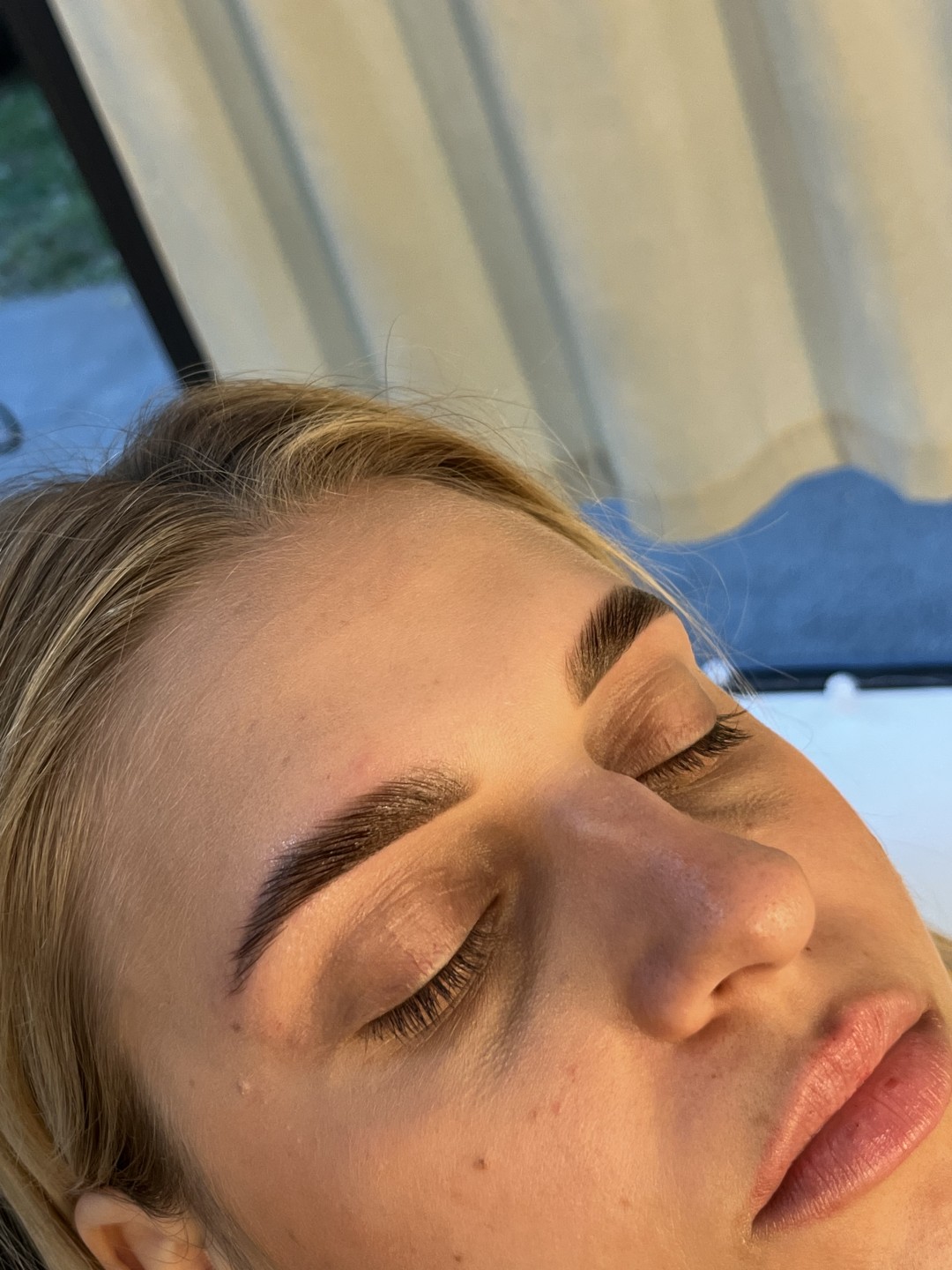 Mia’s Beautique #zagreb Obrve Brow lift