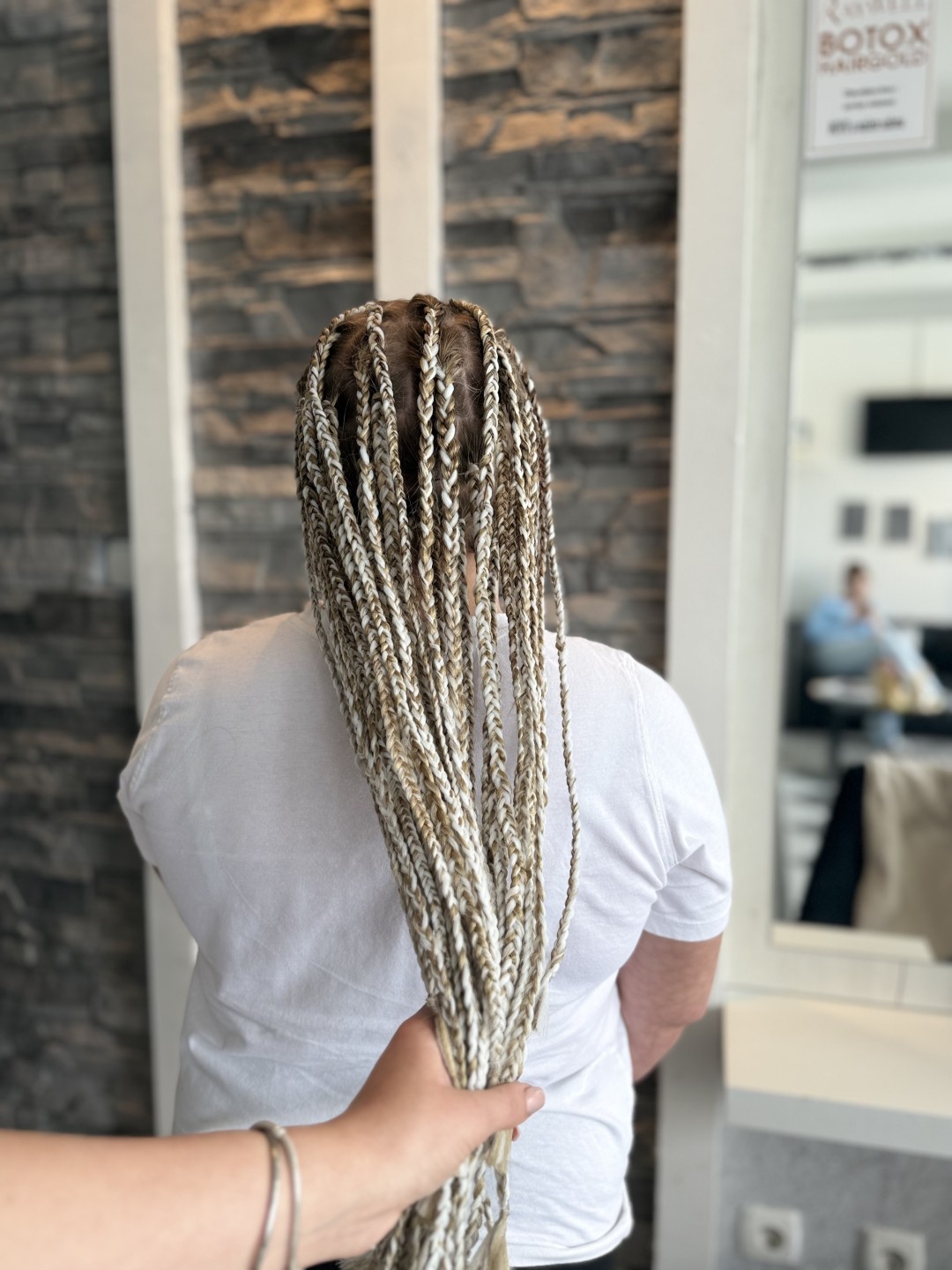 Ma-Dias #velika-gorica Pletenice, kike, punđe Sitna pletenica sa umetcima - komad