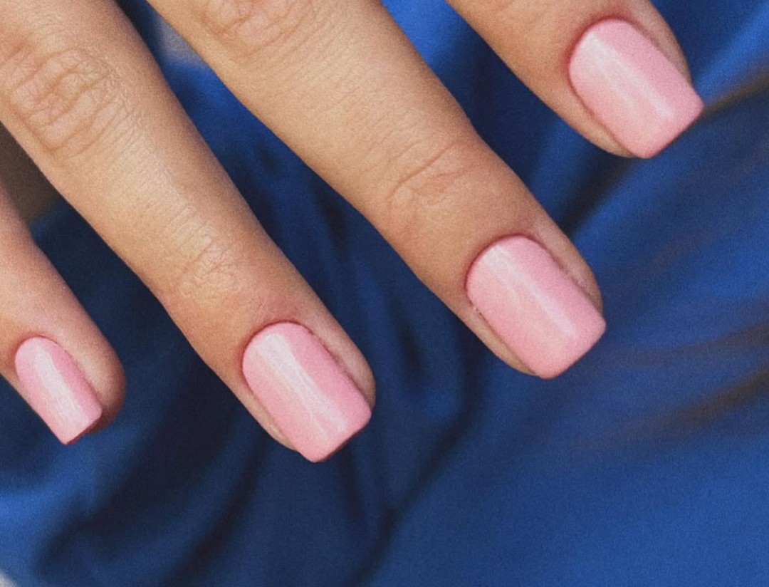 H nailschic #zagreb Air brush potamnjivanje kože Ugradnja gel noktiju - S dužina