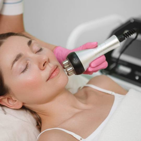 SOLO Beauty Centar #zagreb Tretman lica RF multipolarna lipoliza i zatezanje kože lica - 30 minuta