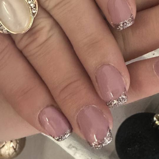 Beauty studio L #zagreb Nadogradnja noktiju Ugradnja noktiju dužina S/M