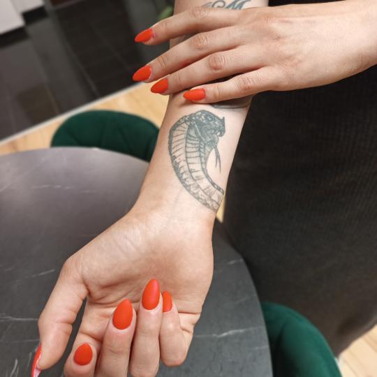 Volturi Beauty #zagreb Ojačavanje noktiju Polygel / gel overlay / nadopuna