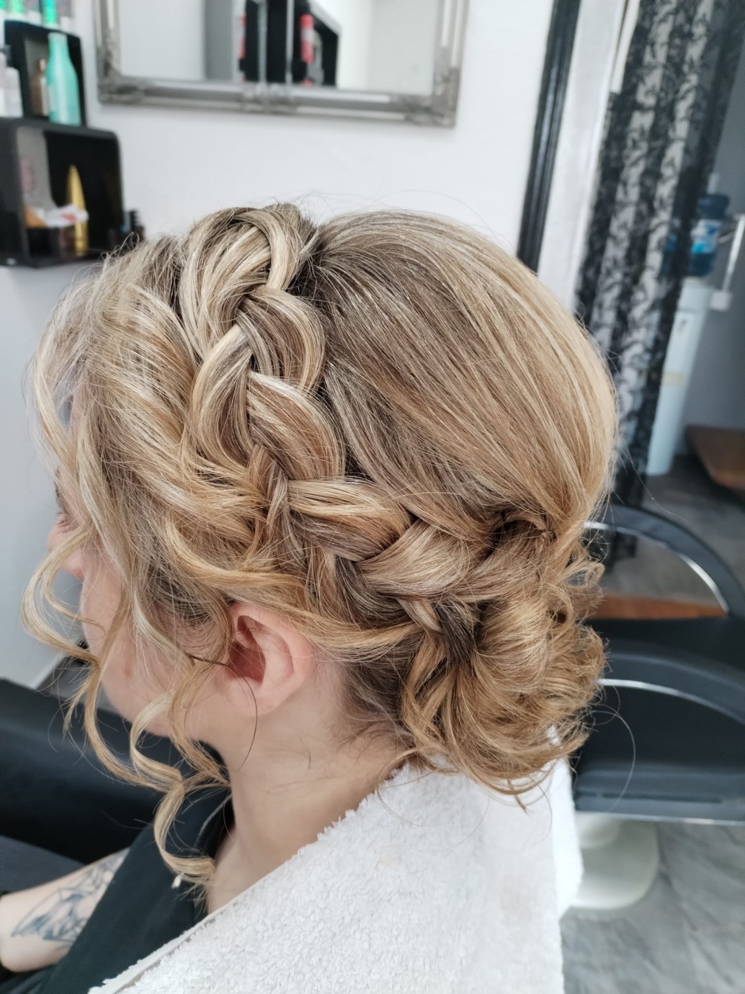 Beauty centar Marilyn #velika-gorica Svečane i frizure za svadbu Svečana frizura - duga kosa