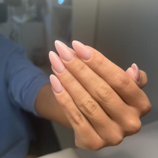 LoveGlam beauty studio #zagreb Manikura Ugradnja noktiju - M dužina