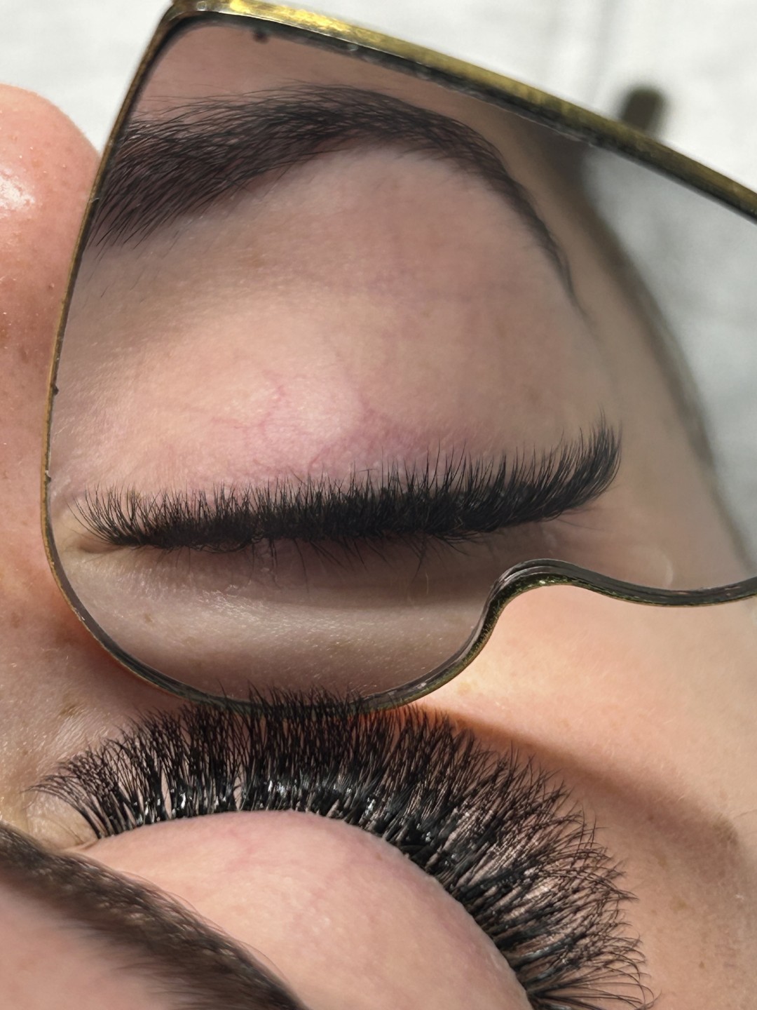 Ugradnja volumenskih trepavica - Zen Spot, Zagreb Nadogradnja trepavica Lice Nadogradnja trepavica, Zagreb, Stenjevec