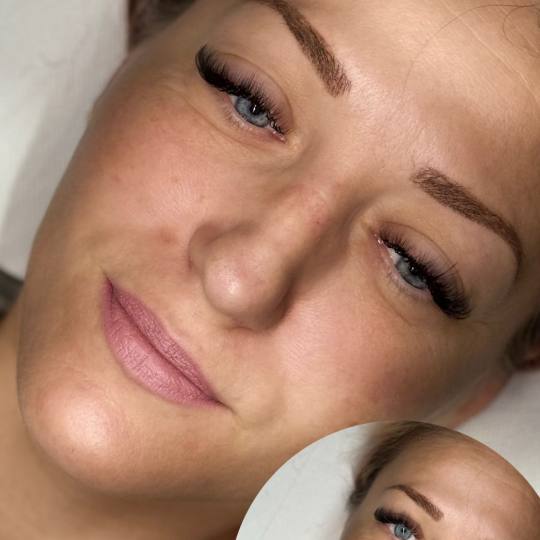 MOELL beauty #zagreb Nadogradnja trepavica Nadopuna volumenskih trepavica - do 4 tjedna