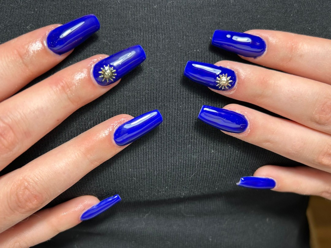 Glow Differently #zagreb Nadogradnja noktiju Ugradnja noktiju - M dužina