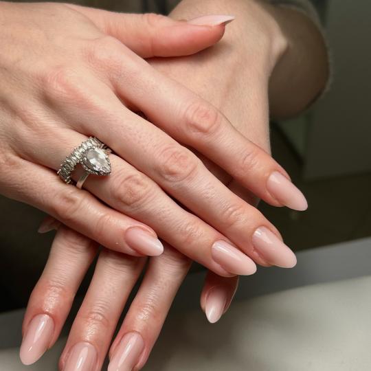 LoveGlam beauty studio #zagreb Manikura Ugradnja noktiju - M dužina