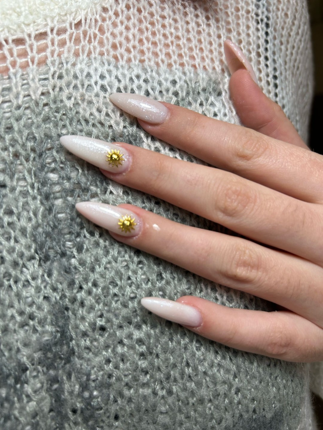 Glow Differently #zagreb Nadogradnja noktiju Ugradnja noktiju - M dužina