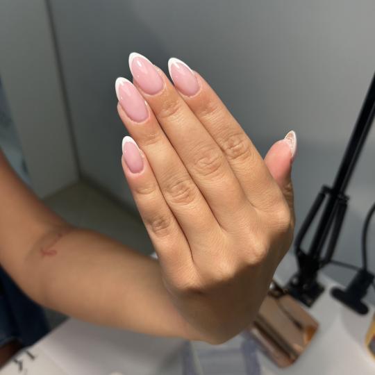 LoveGlam beauty studio #zagreb Izlivanje noktiju Nadopuna noktiju - M dužina Nokti