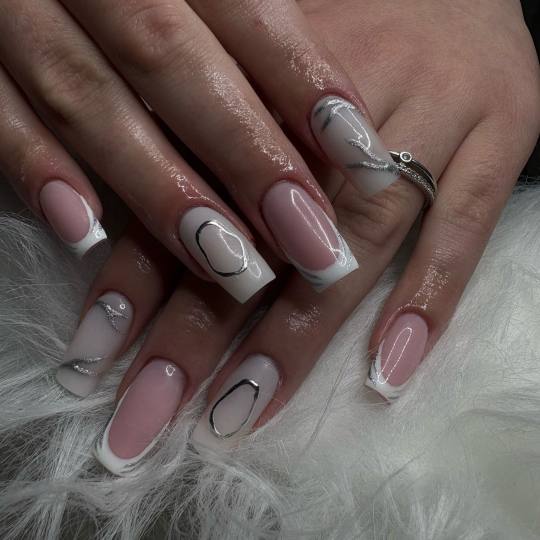 LM- nail studio usluga