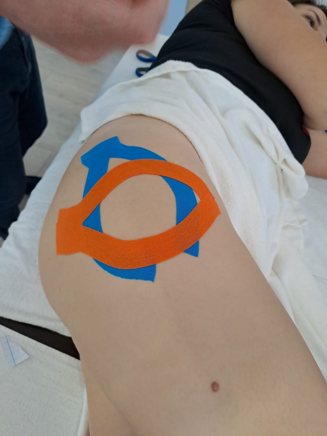 Gelaxy x Motus #zagreb Terapeutski tretmani Kinesiotaping - aplikacija po segmentu