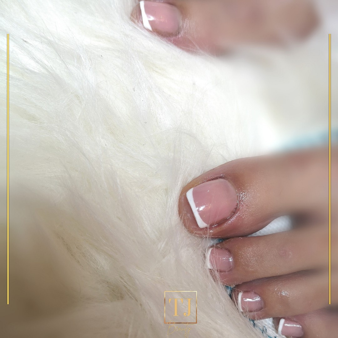 TJ Beauty #zagreb Estetska pedikura Estetska pedikura + trajni lak