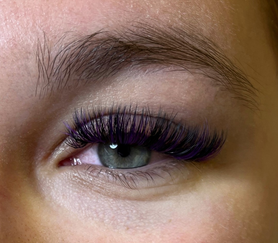 Minie #zapresic Nadogradnja trepavica Ugradnja volumenskih trepavica - guste