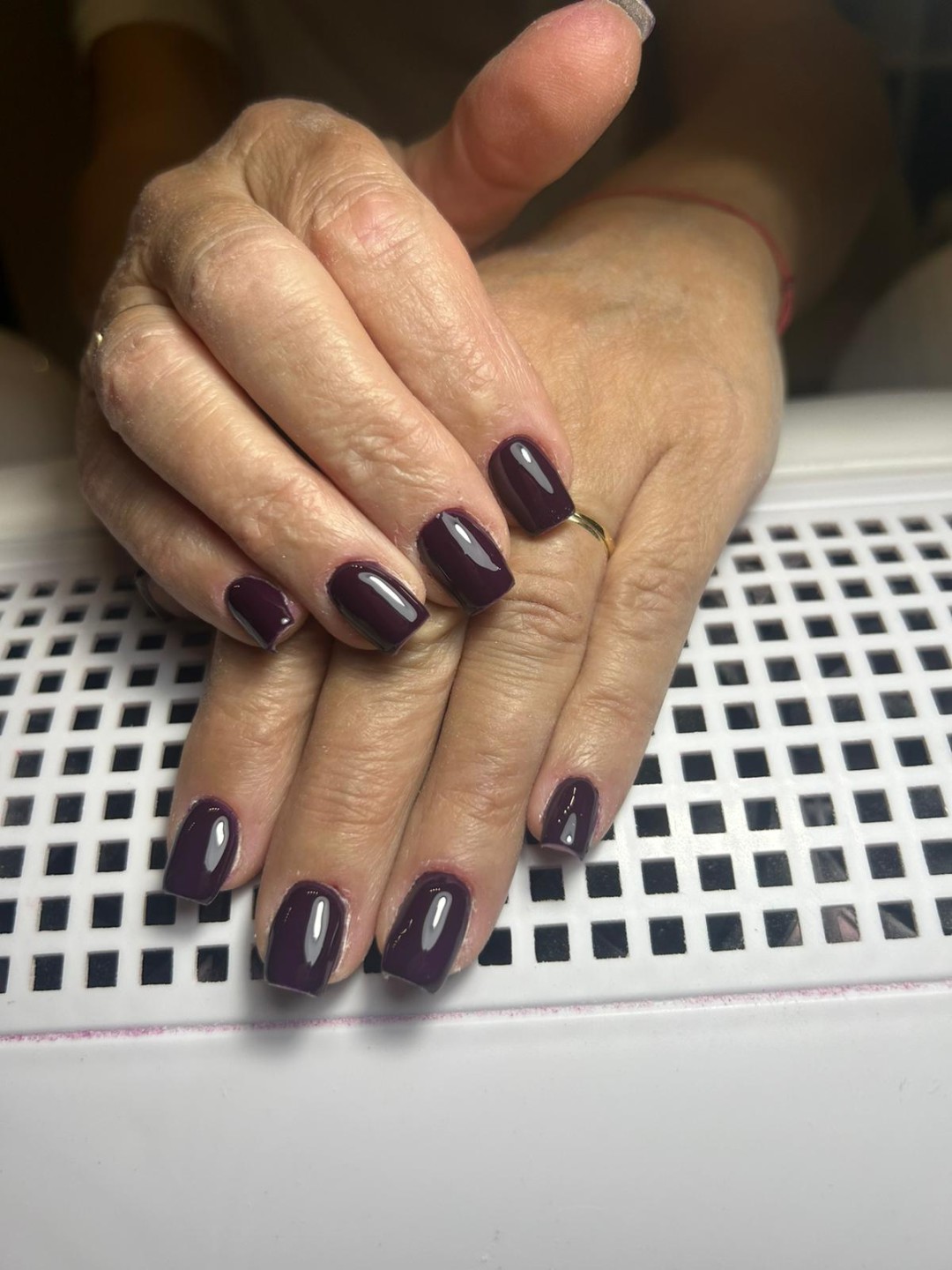 Manikura + trajni lak - Glow Differently, Zagreb Manikura Nokti Manikura, Zagreb, Donji grad - Centar