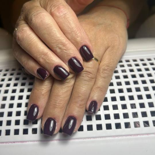 Glow Differently #zagreb Manikura Manikura + trajni lak