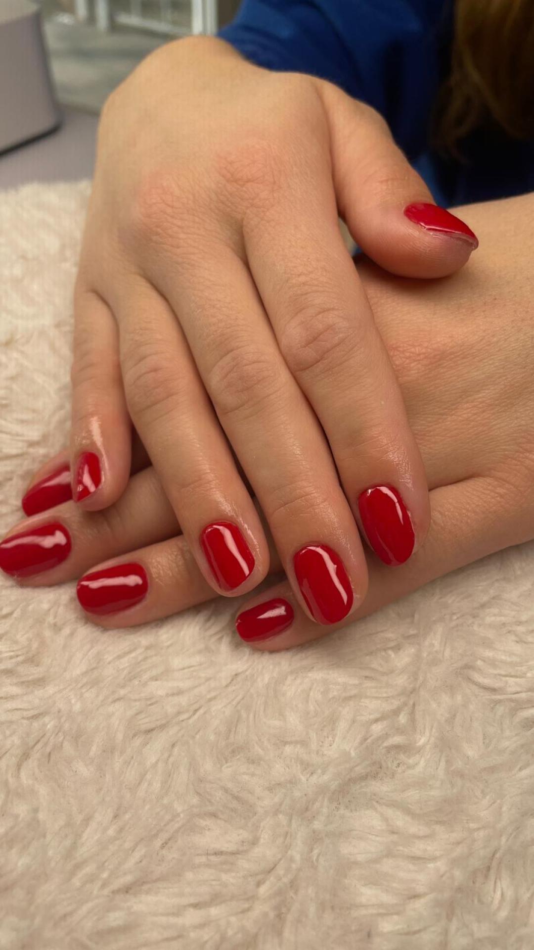 Manikura + gradivni trajni lak - Nails & Beauty Studio Mánu, Zagreb Manikura Nokti Manikura, Zagreb, Novi Zagreb – istok