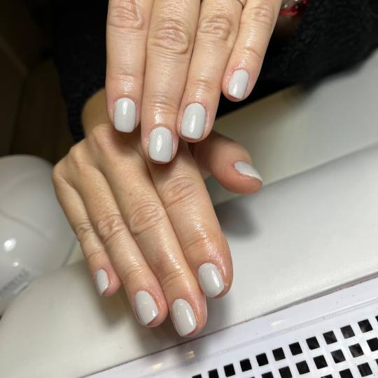 Glow Differently #zagreb Manikura Manikura + trajni lak