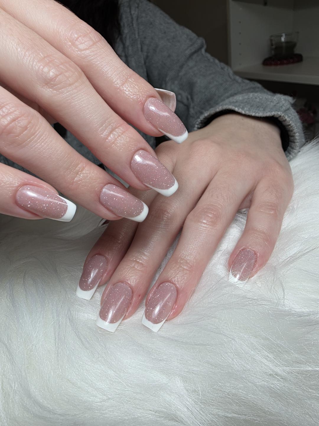 Gel nadopuna noktiju M-L dužina - Femelle studio, Zagreb Korekcija noktiju Nokti Korekcija noktiju, Zagreb, Novi Zagreb – istok