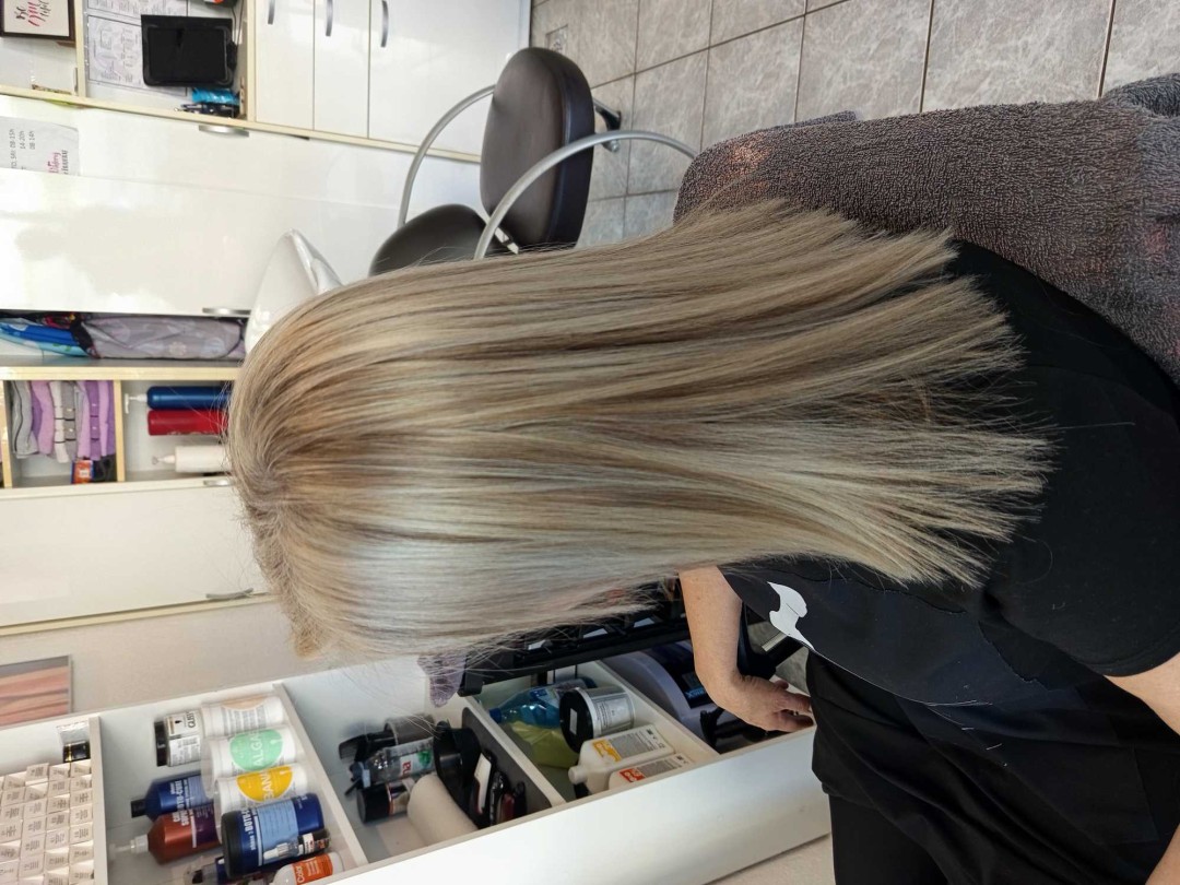 Pramenovi na foliju - poluduga kosa - Wikleraj & Frajeraj, Zagreb Pramenovi Frizerski saloni Pramenovi, Zagreb, Trešnjevka – jug