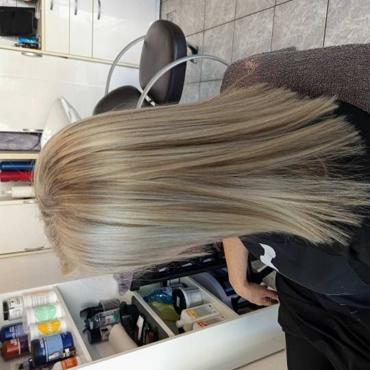 Wikleraj & Frajeraj #zagreb Pramenovi Pramenovi na foliju - poluduga kosa