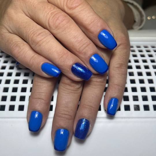 Glow Differently #zagreb Nadogradnja noktiju Ugradnja noktiju - S dužina