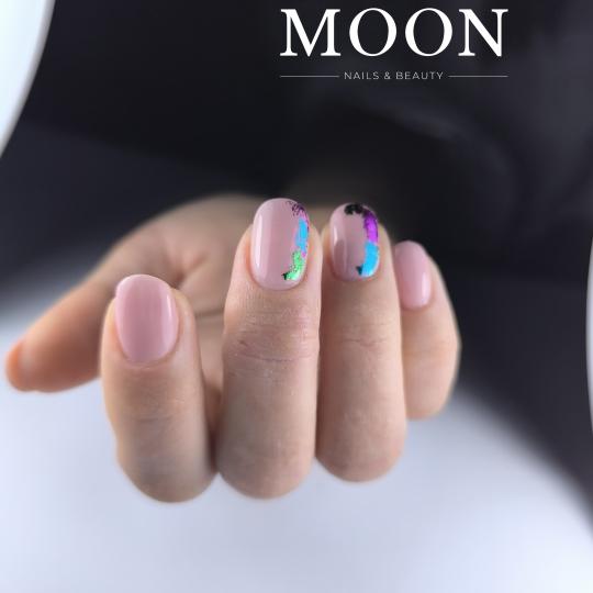 MOON Nails & Beauty usluga