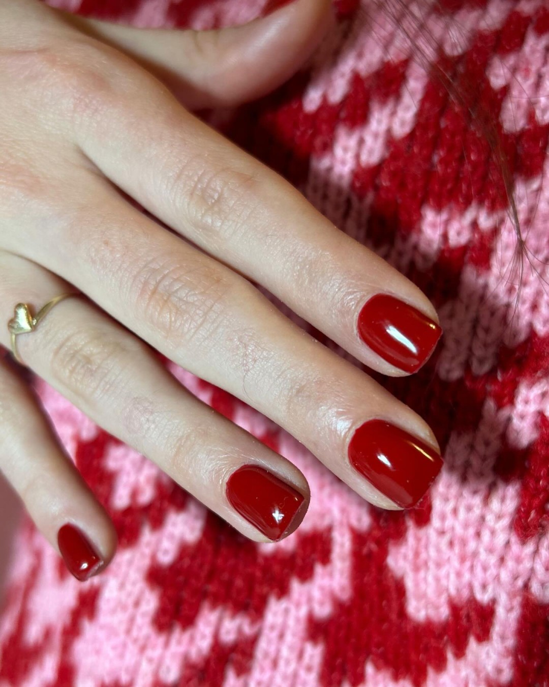 Beauty studio Maja #zagreb Gel lak Ojačani trajni lak - ruke s veličina