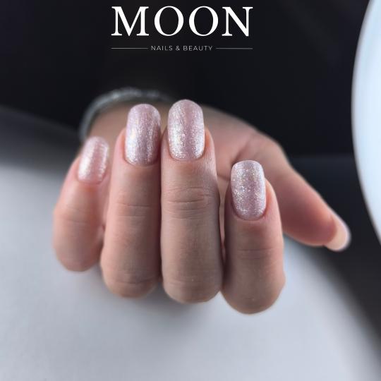 MOON Nails & Beauty usluga