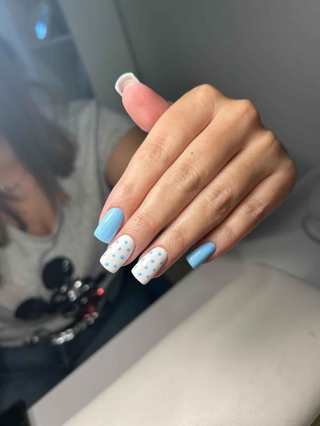 LoveGlam beauty studio #zagreb Manikura Ugradnja noktiju - M dužina