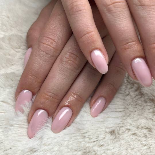 Mia’s Beautique #zagreb Manikura Comby manikura i gradivni trajni lak -ruke