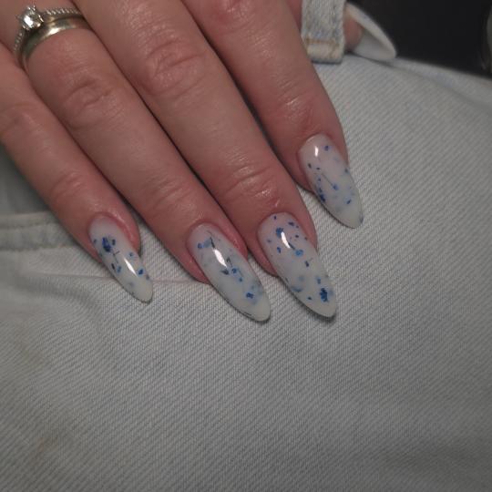 Zefir art nails #zagreb Gel lak Ugradnja noktiju + trajni lak - M dužina Nokti