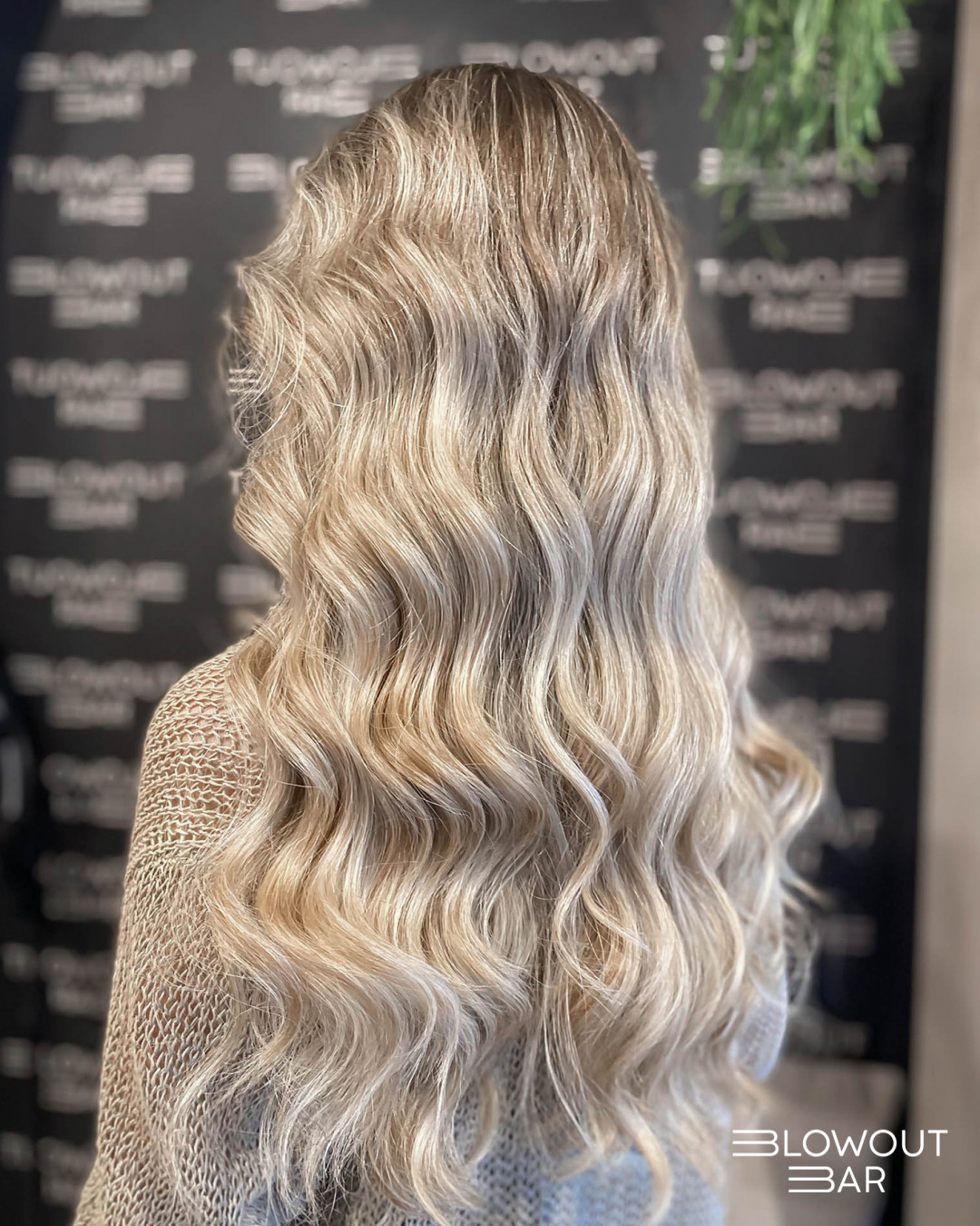 Blowout bar #zagreb Feniranje i stiliziranje Fen frizura + cocktail tretman