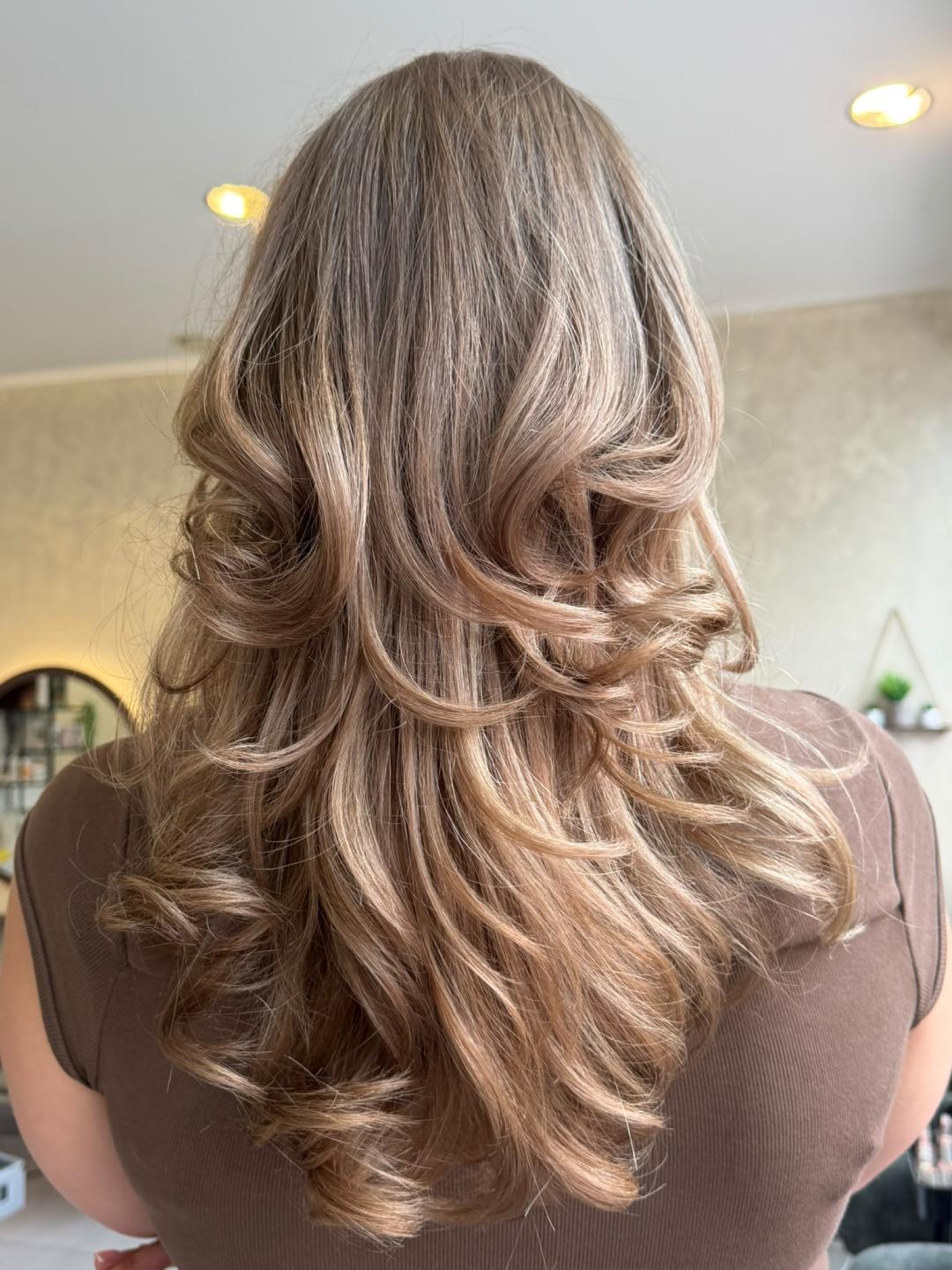 Style - Dankovečka 8 #zagreb Pramenovi Pramenovi na foliju + šišanje + fen frizura - duga kosa