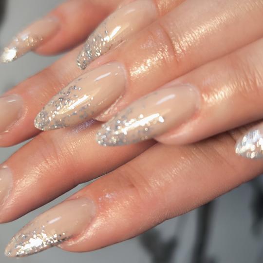 Beauty Studio AnnMarie #zagreb Nadogradnja noktiju Ugradnja noktiju gelom - L dužina