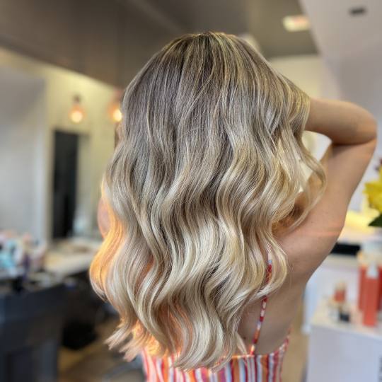 Smart #zagreb Balayage pramenovi i GLOSS by Kevin Murphy preljev.