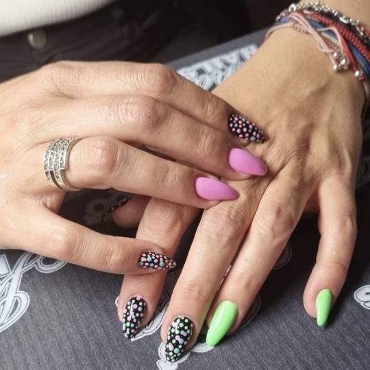 Beauty studio L #zagreb Nadogradnja noktiju Ugradnja noktiju dužina S/M