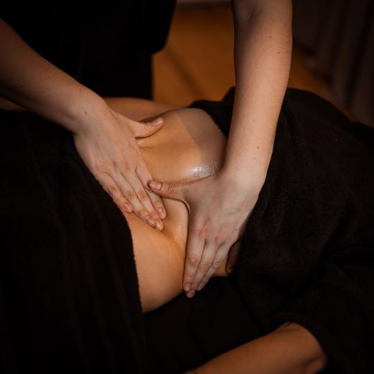 Black Line #zagreb Opća masaža Masaža abdomena Trbuh je više od mjesta za organe – u njemu se 