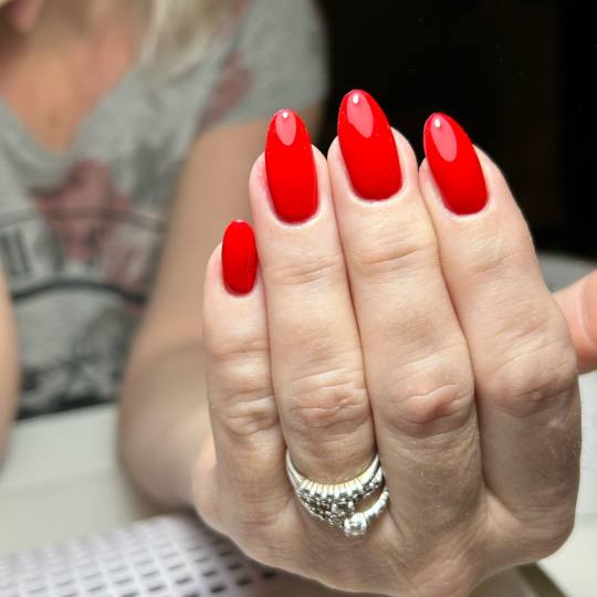 Glow Differently #zagreb Manikura Manikura + trajni lak