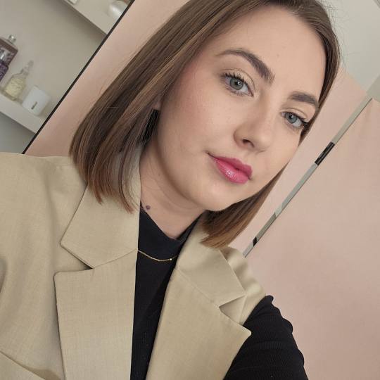 Anahata Beauty & Balance studio #zagreb Make-up / šminkanje Profesionalno šminkanje