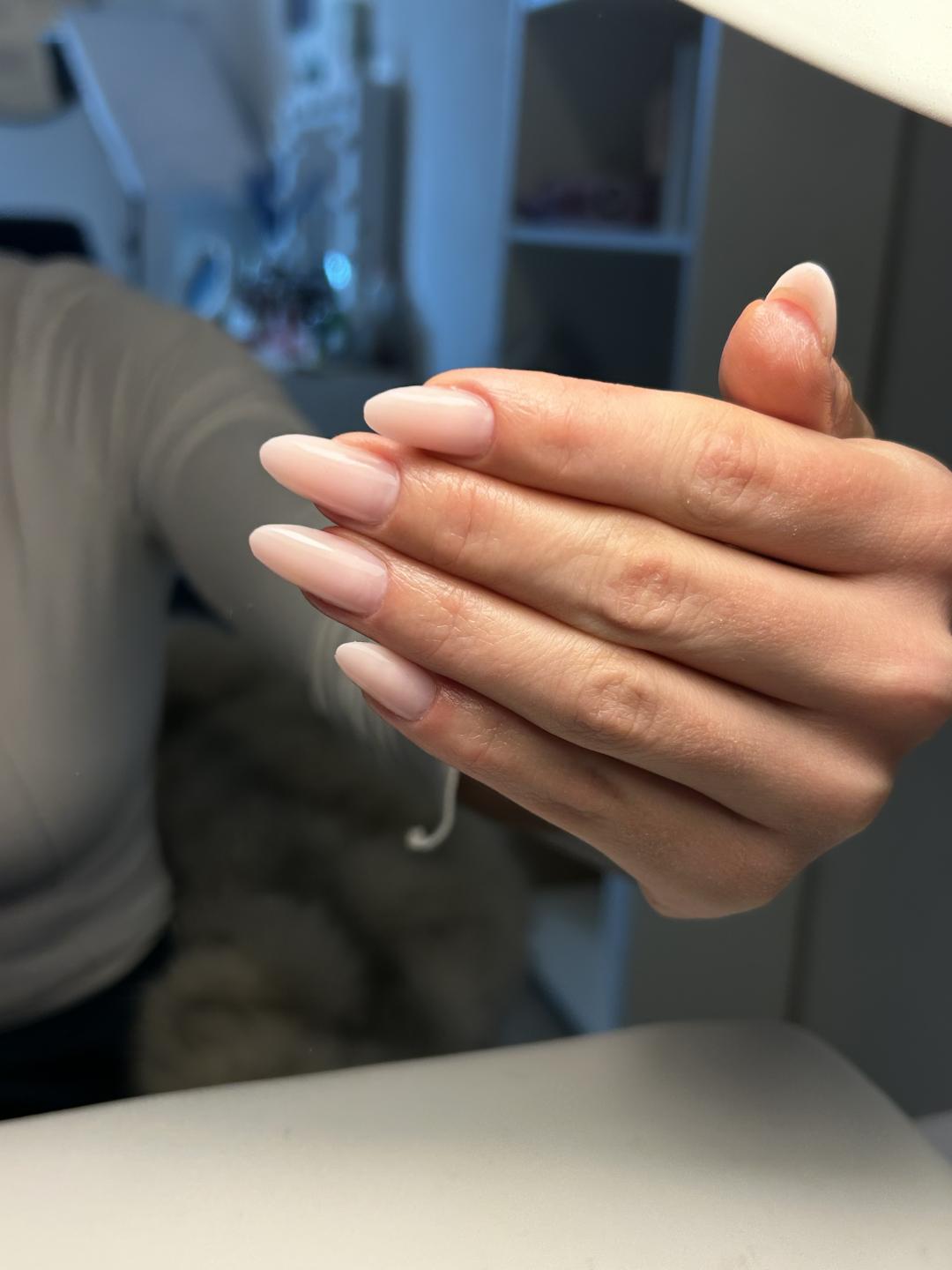 LoveGlam beauty studio #zagreb Manikura Ugradnja noktiju - M dužina