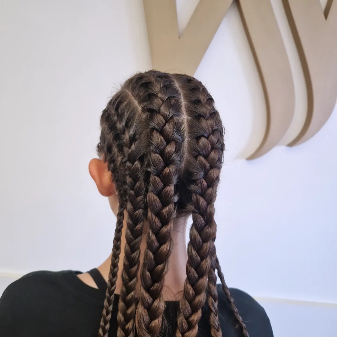 Frizerski salon W #zagreb Pletenice, kike, punđe Pletenica - komad