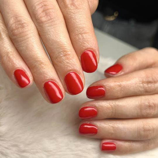 Mia’s Beautique #zagreb Manikura Comby manikura i gradivni trajni lak -ruke