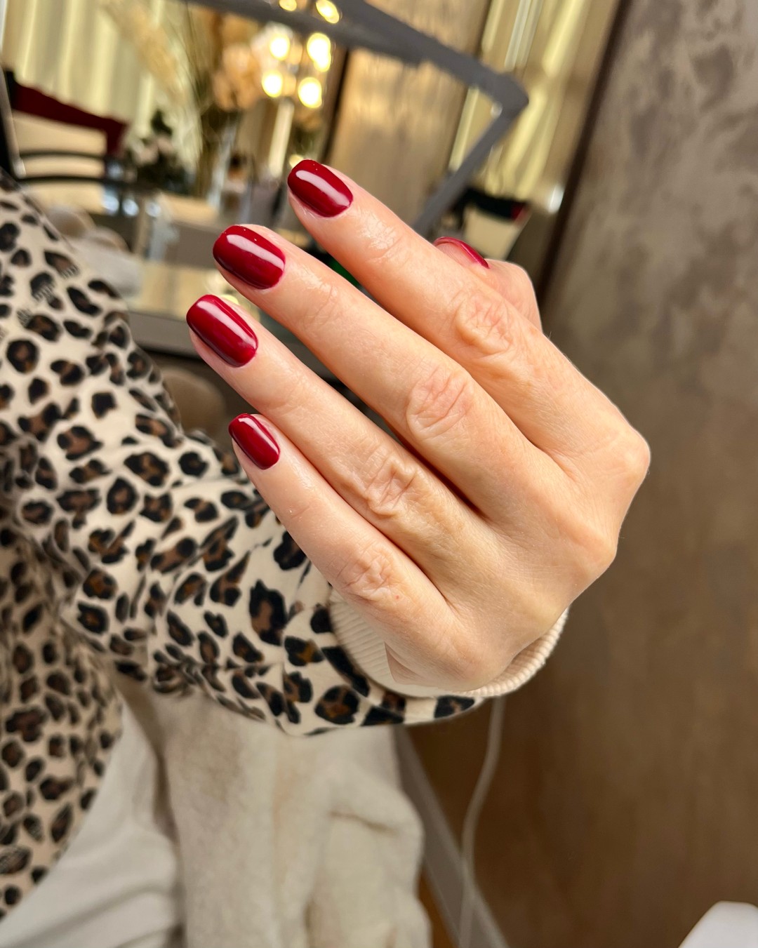 Mia’s Beautique #zagreb Manikura Gradivni trajni lak - ruke