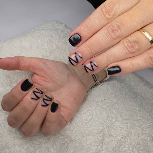 Nails & Beauty Studio usluga