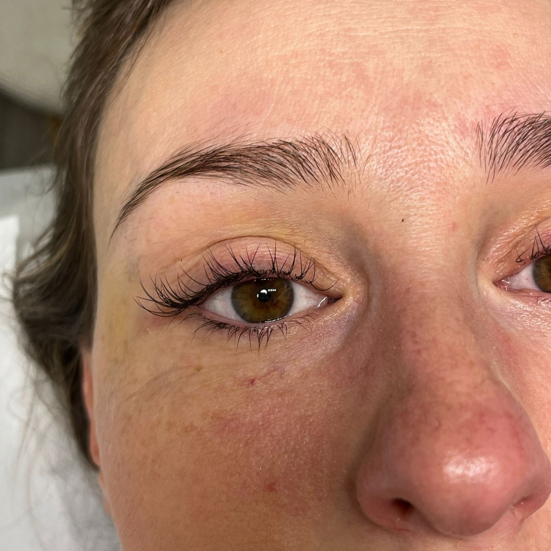 Ugradnja trepavica - klasične ekstenzije - Glow Differently, Zagreb Trepavice Lice Trepavice, Zagreb, Donji grad - Centar