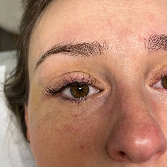 Glow Differently #zagreb Trepavice Ugradnja trepavica - klasične ekstenzije