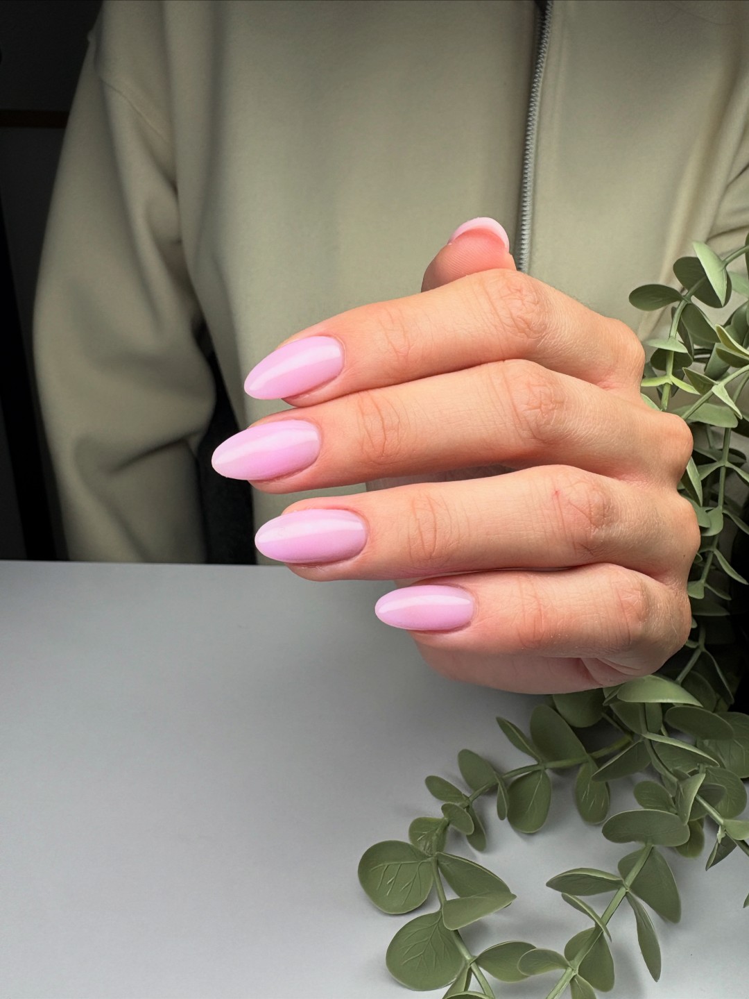 Beauty Concept Jenny - Sv. Klara #zagreb Nadogradnja noktiju Ugradnja noktiju gelom na šablone - M dužina