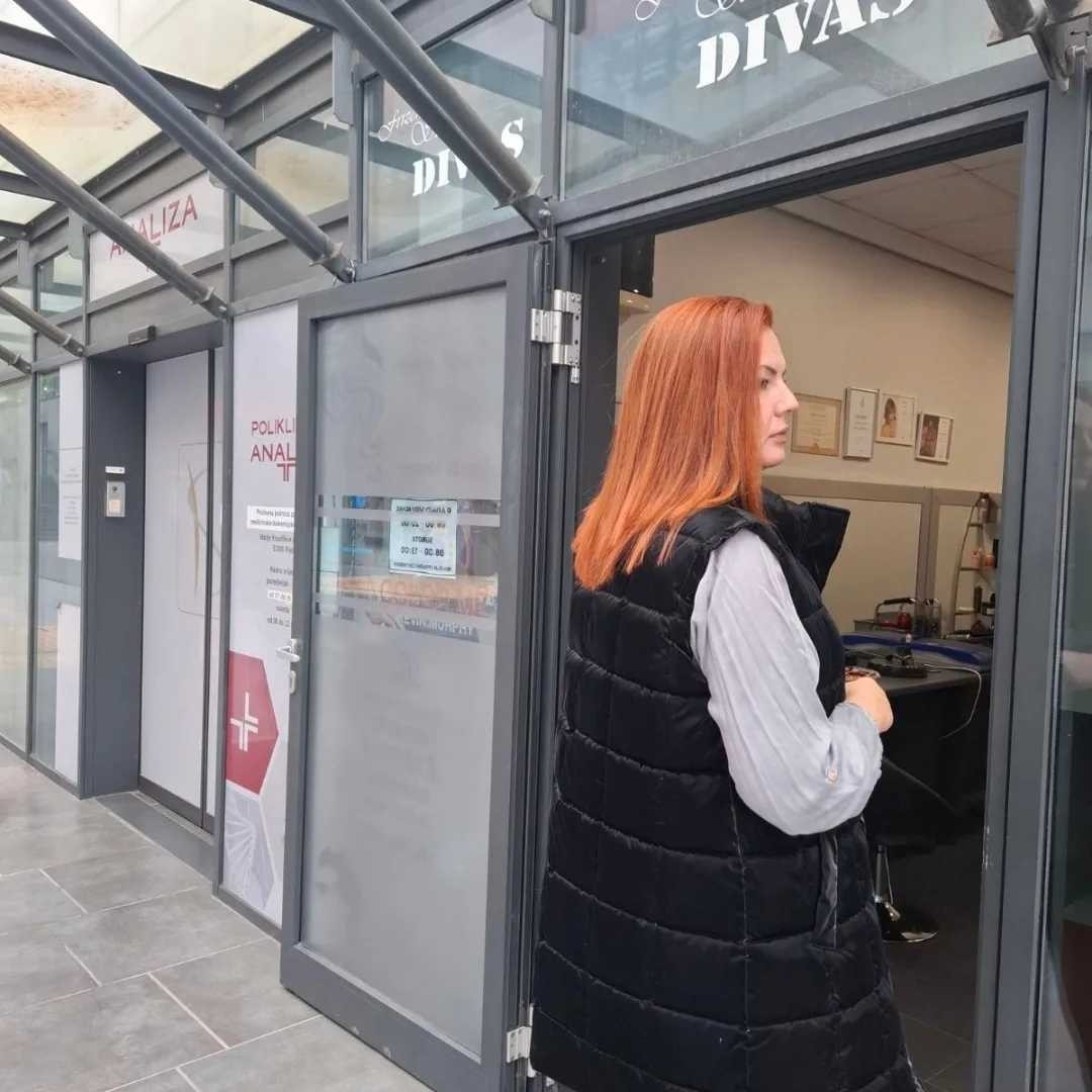 Bojanje cijele dužine - duga kosa - Studio Divas, Rijeka Bojanje kose Frizerski saloni Bojanje kose, Rijeka, Centar